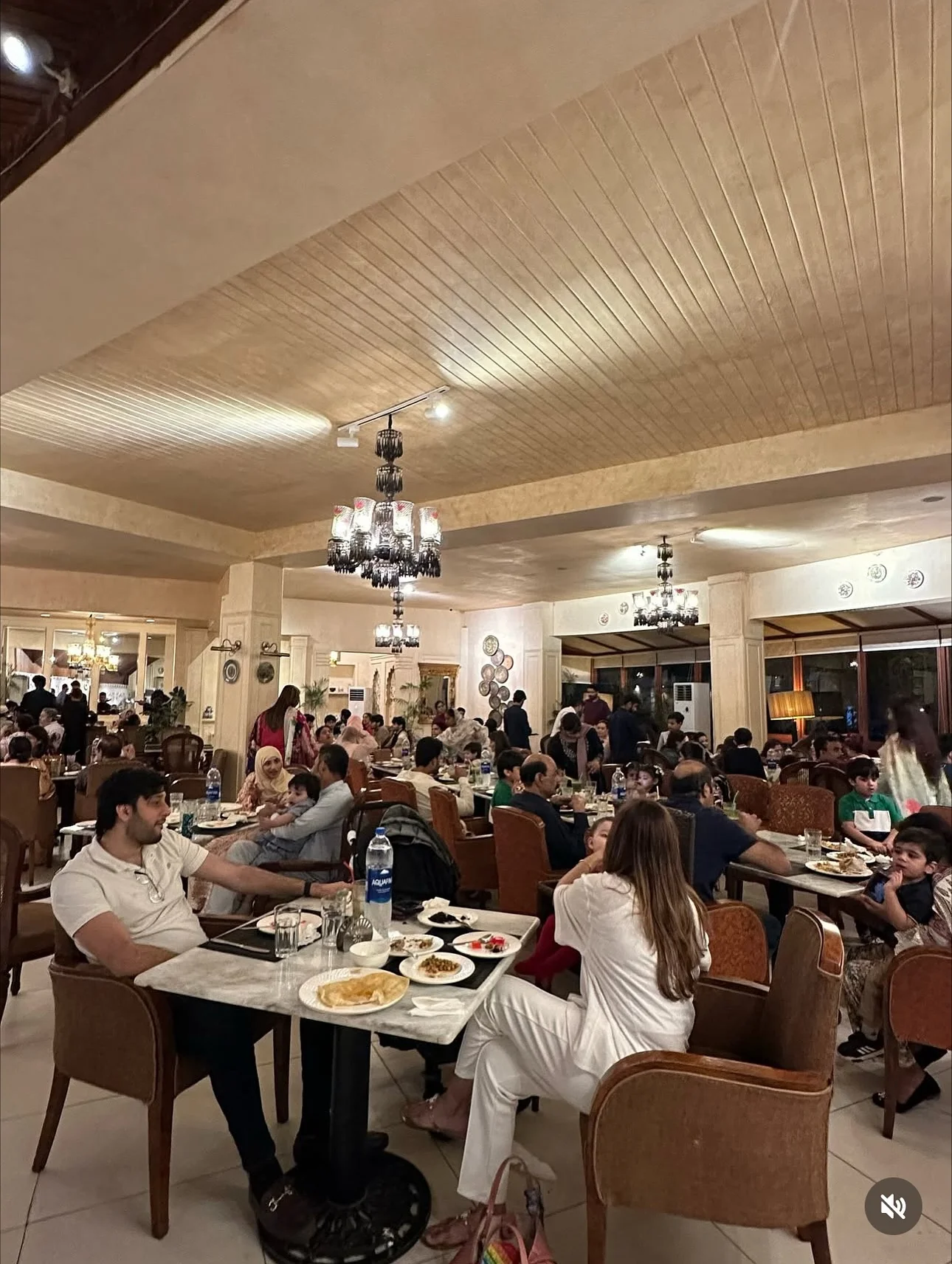 Junoon restaurant ambiance
